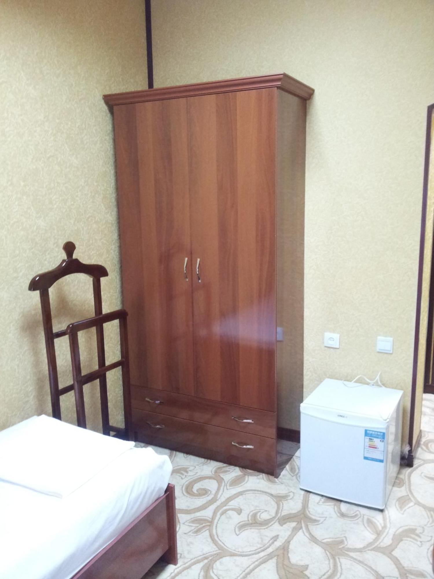 Dangara Hotel Kokand Buitenkant foto