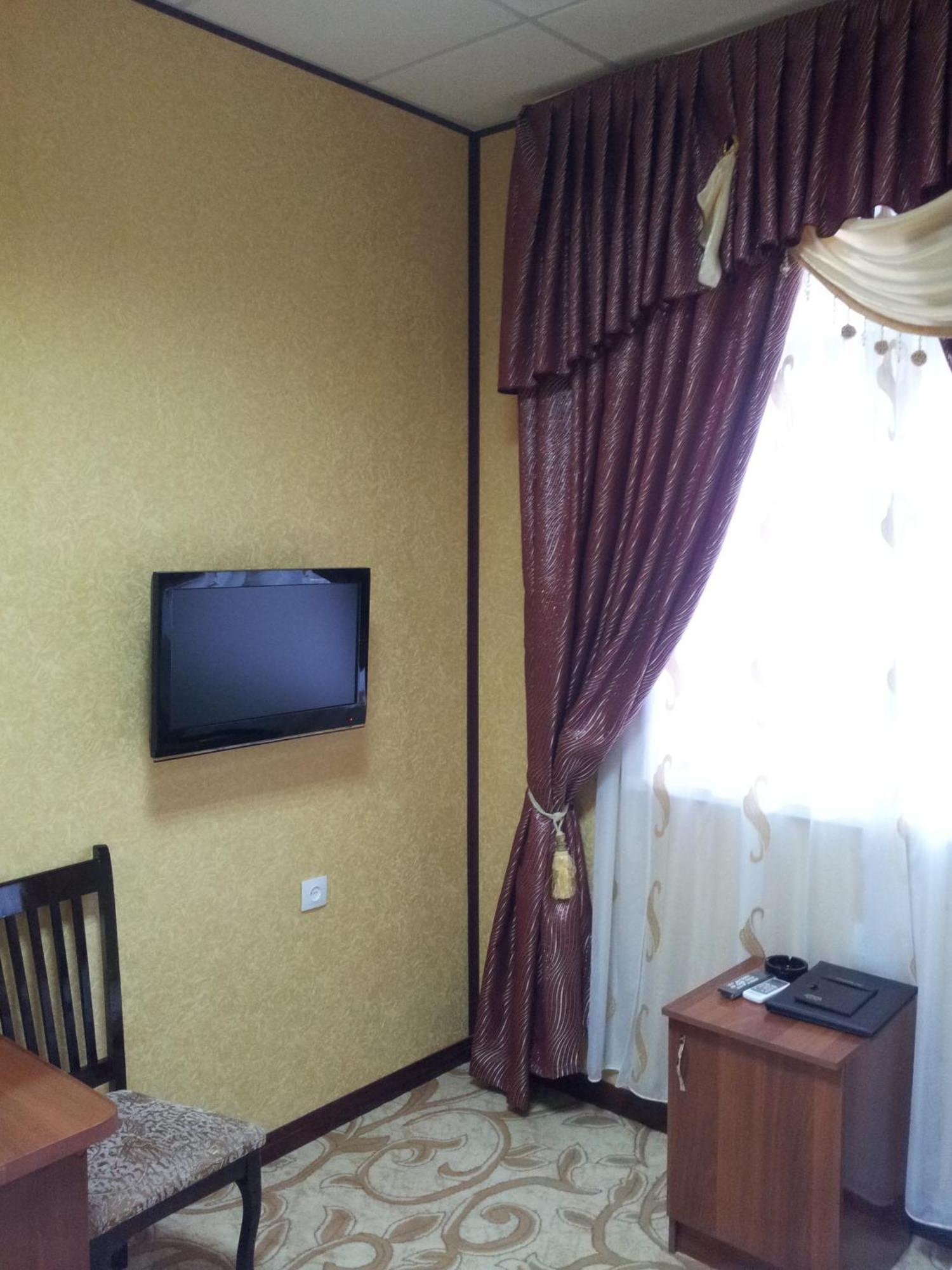 Dangara Hotel Kokand Buitenkant foto