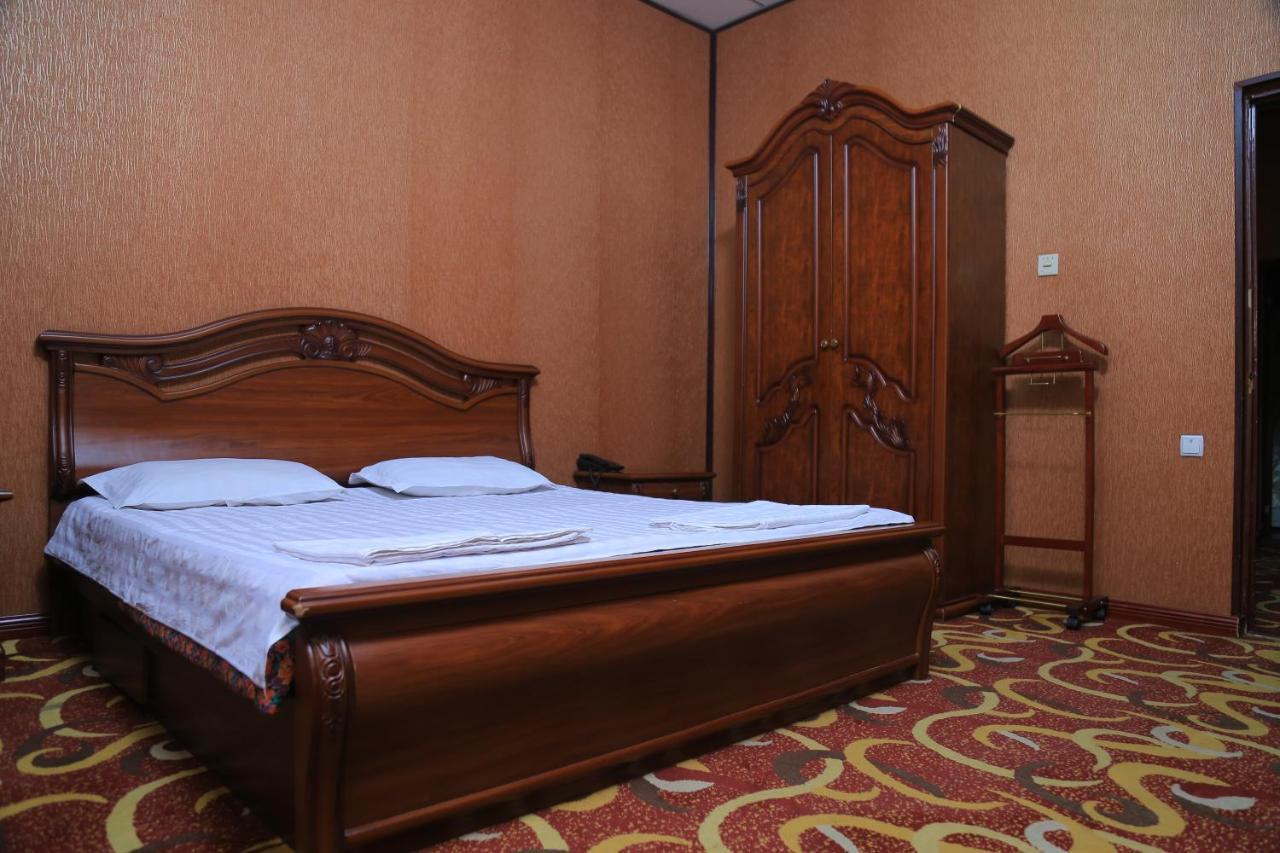 Dangara Hotel Kokand Buitenkant foto