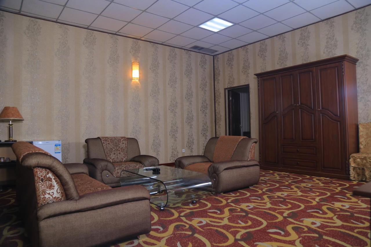 Dangara Hotel Kokand Buitenkant foto