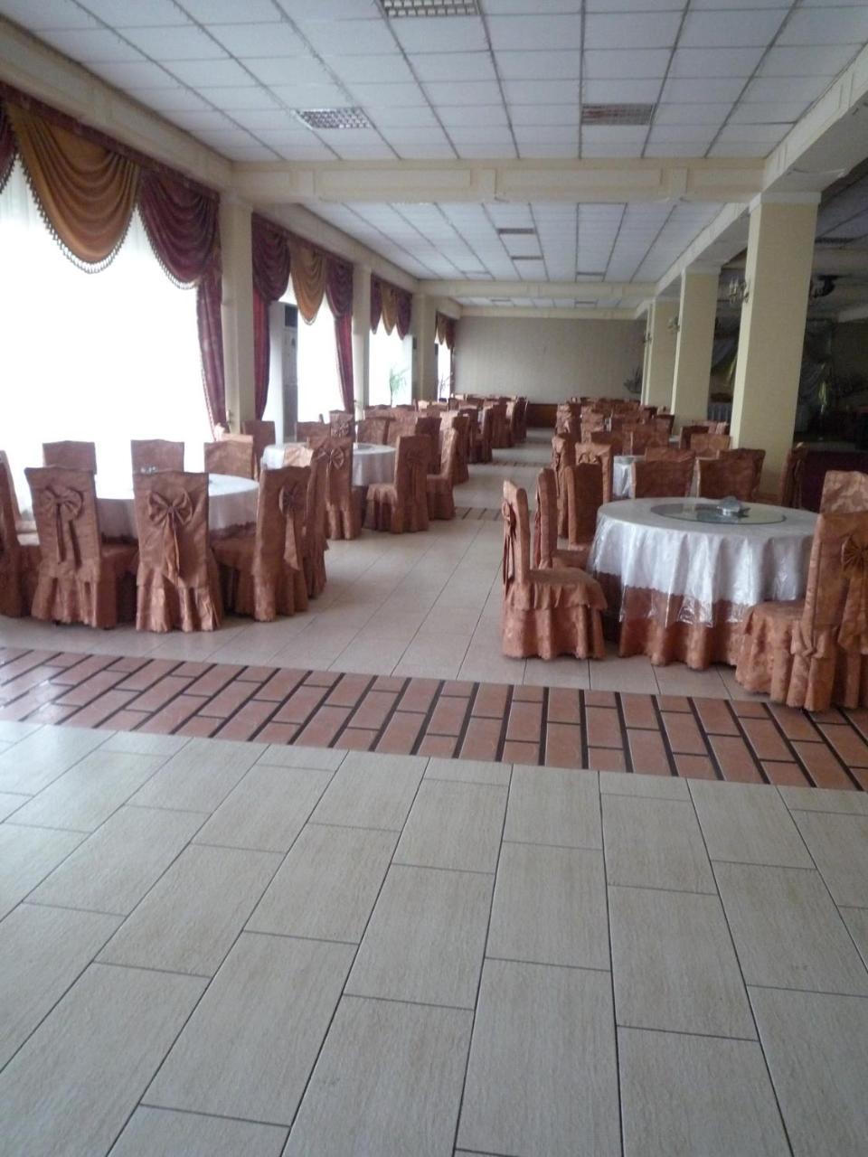 Dangara Hotel Kokand Buitenkant foto